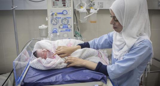 الحوامل في غزة يواجهن صعوبات تشكل خطراً على صحتهن وصحة أجنتهن